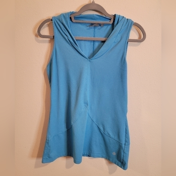 Athleta Bright Blue Sleeveless athletic top Size Medium - Picture 1 of 9